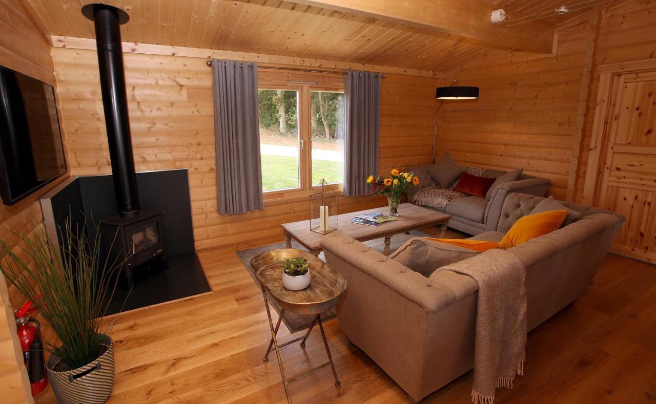 Cambridgeshire Lakes - Luxury Lodges In A Stunning Lake Location Gamlingay Екстер'єр фото