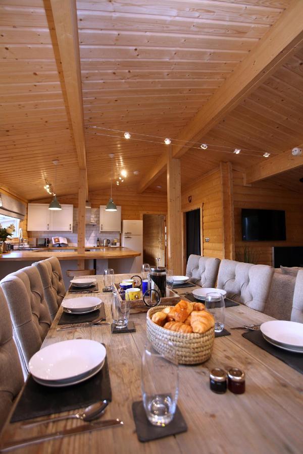 Cambridgeshire Lakes - Luxury Lodges In A Stunning Lake Location Gamlingay Екстер'єр фото