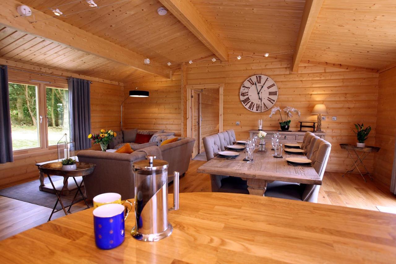 Cambridgeshire Lakes - Luxury Lodges In A Stunning Lake Location Gamlingay Екстер'єр фото